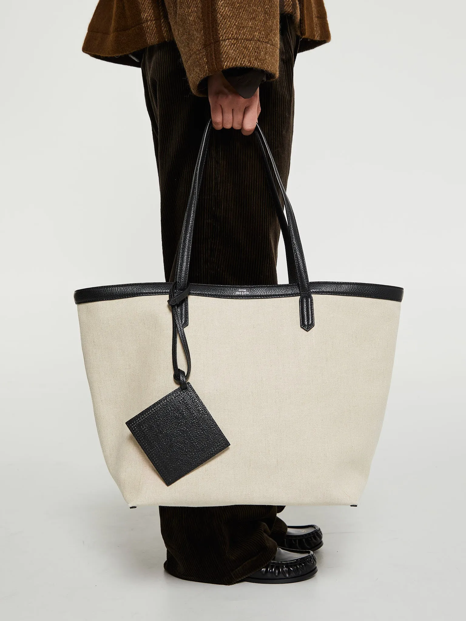 Canvas Travel Tote Bag in Ecru and black