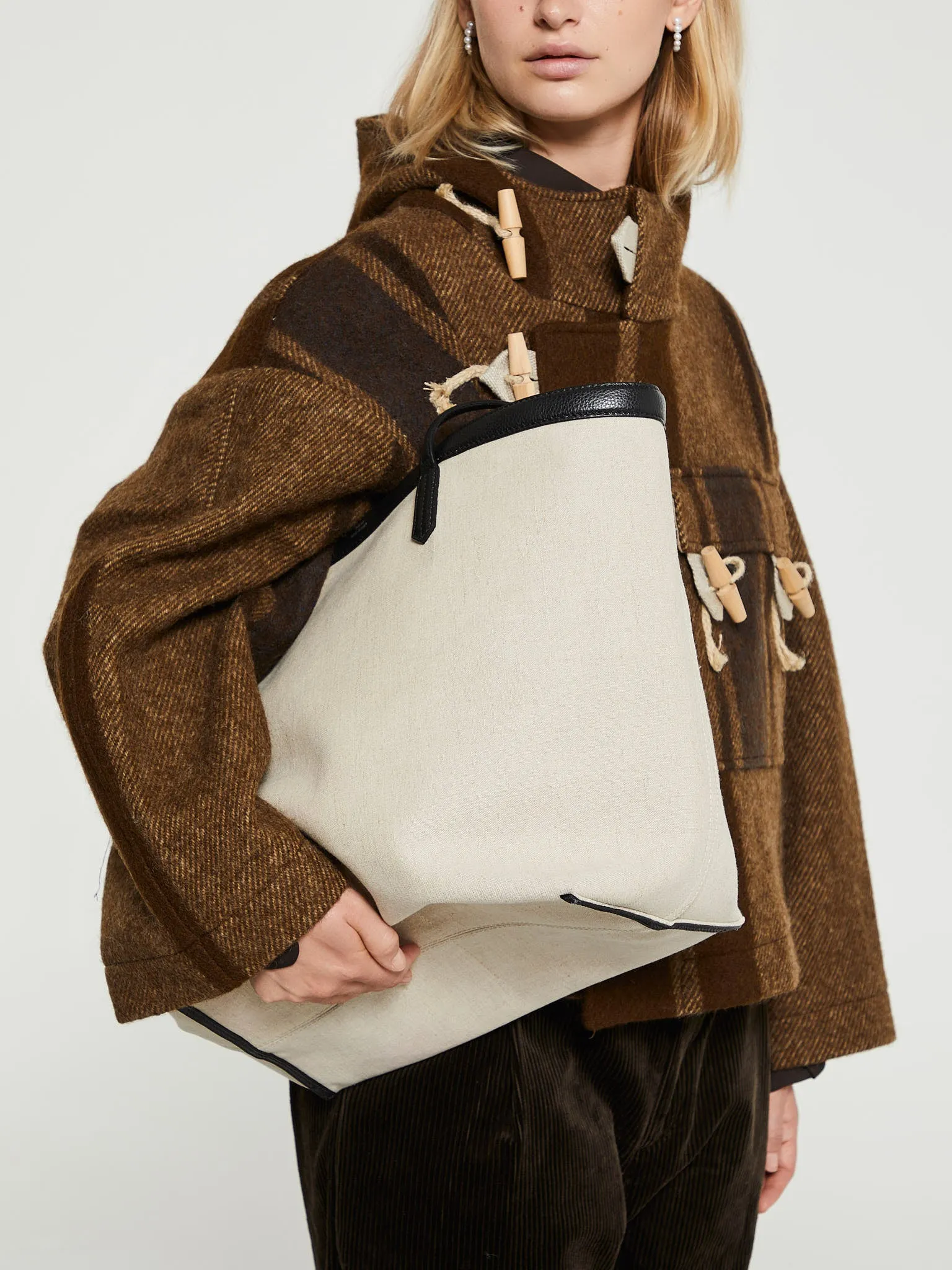 Canvas Travel Tote Bag in Ecru and black
