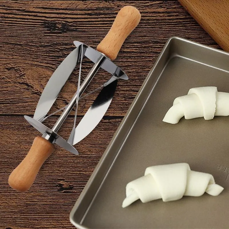 Rolling Cutter For Croissant Making
